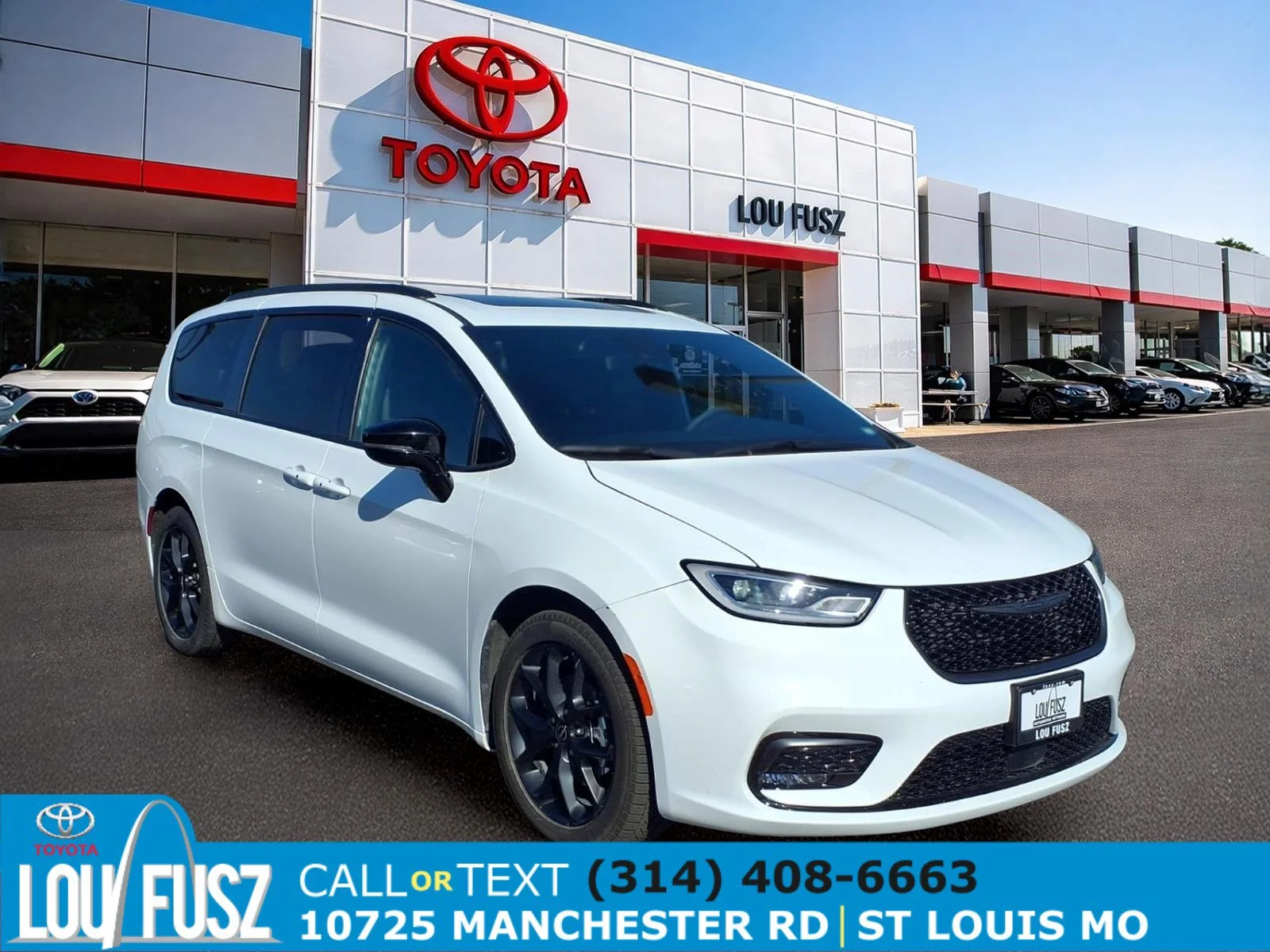 2025 Chrysler Pacifica Limited's photo