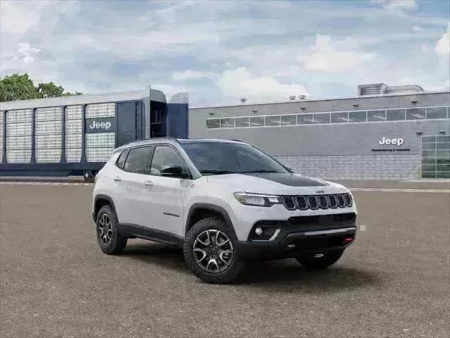 New 2026 Bright White Clear-Coat Exterior Paint Jeep Trailhawk image 33