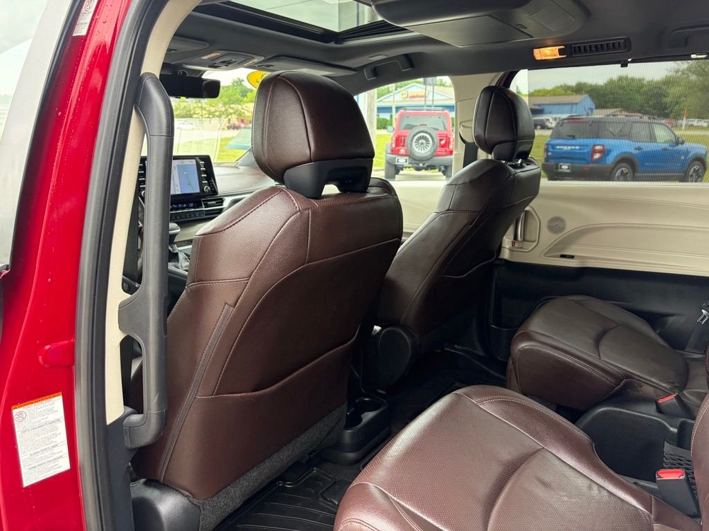 Used 2022 Ruby Flare Pearl Toyota Platinum image 14