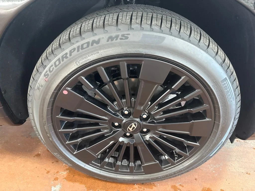 New 2027 Ecotronic Gray Hyundai Calligraphy image 11