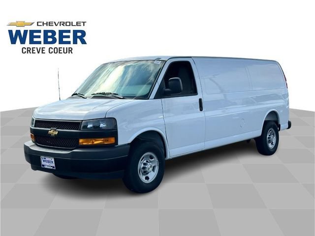 New 2026 Summit White Chevrolet WT image 1