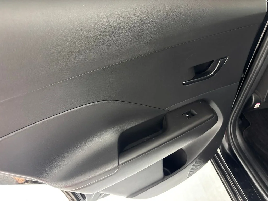 Used 2024 Black Hyundai SEL image 19