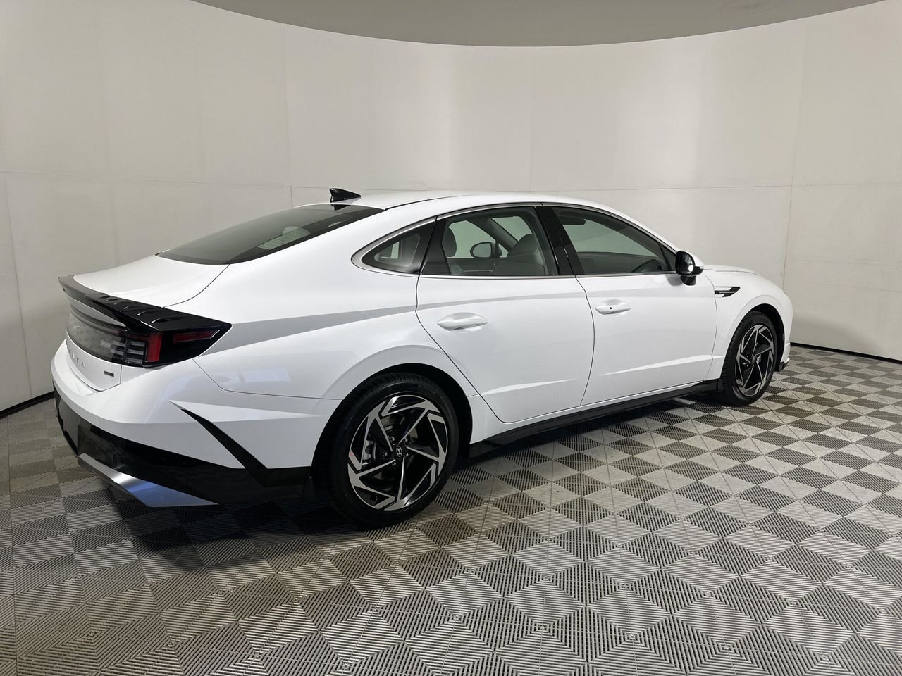New 2026 Serenity White Hyundai SEL Sport image 7