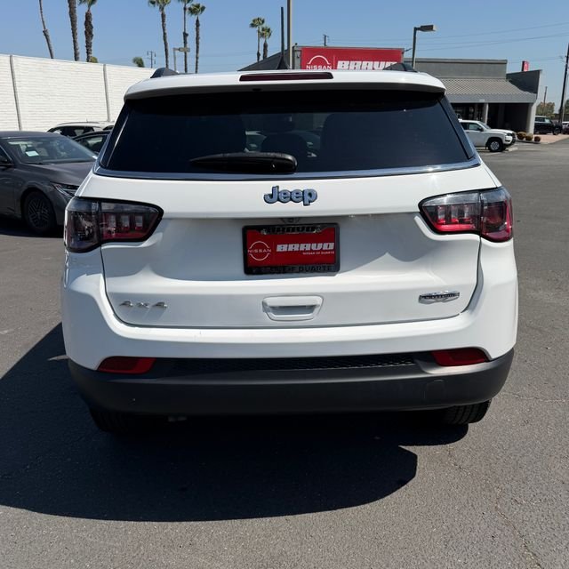 Used 2024 White Jeep Latitude image 6