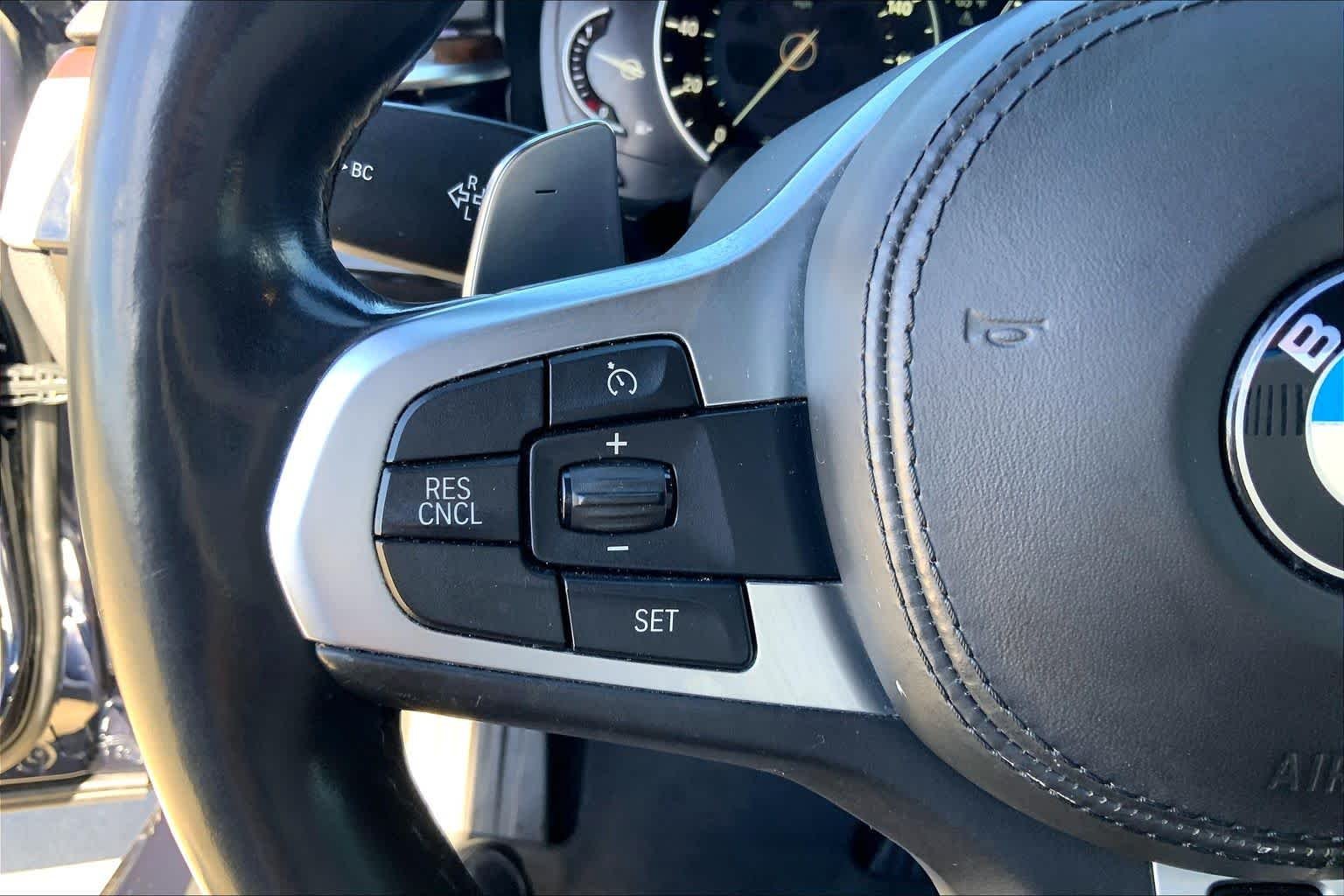 Used 2019 Imperial Blue Metallic BMW 530i xDrive image 24