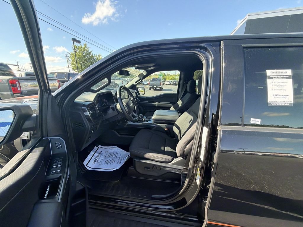 Used 2022 Black Ford XLT image 11
