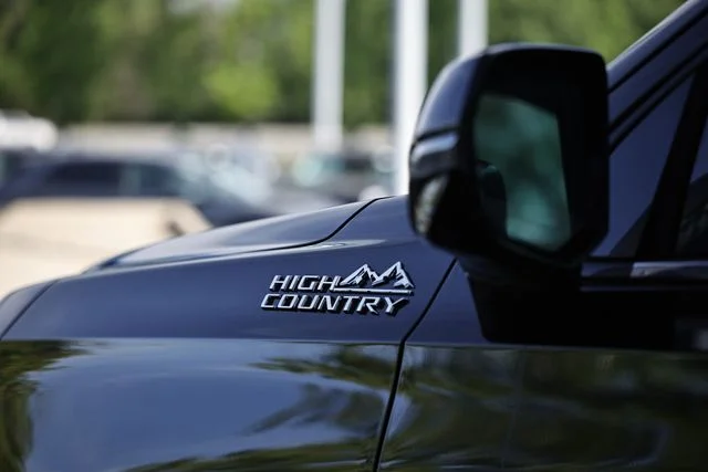 Used 2022 Black Chevrolet High Country image 9