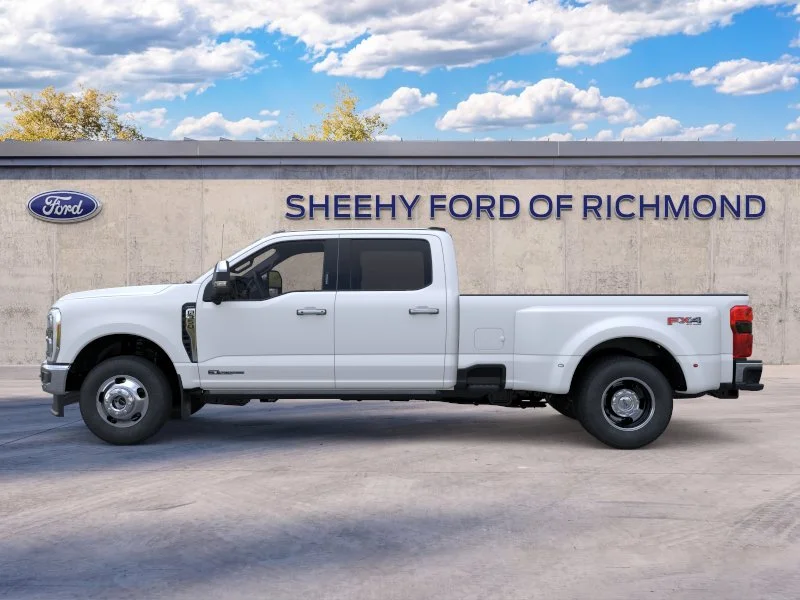 New 2026 Star White Metallic Tri-Coat Ford F-350® Lariat® image 4