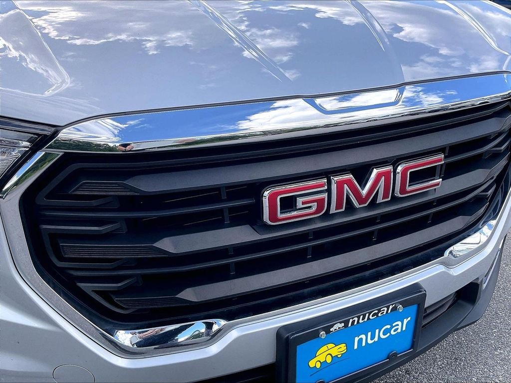 Used 2022 Quicksilver Metallic GMC SLE image 29