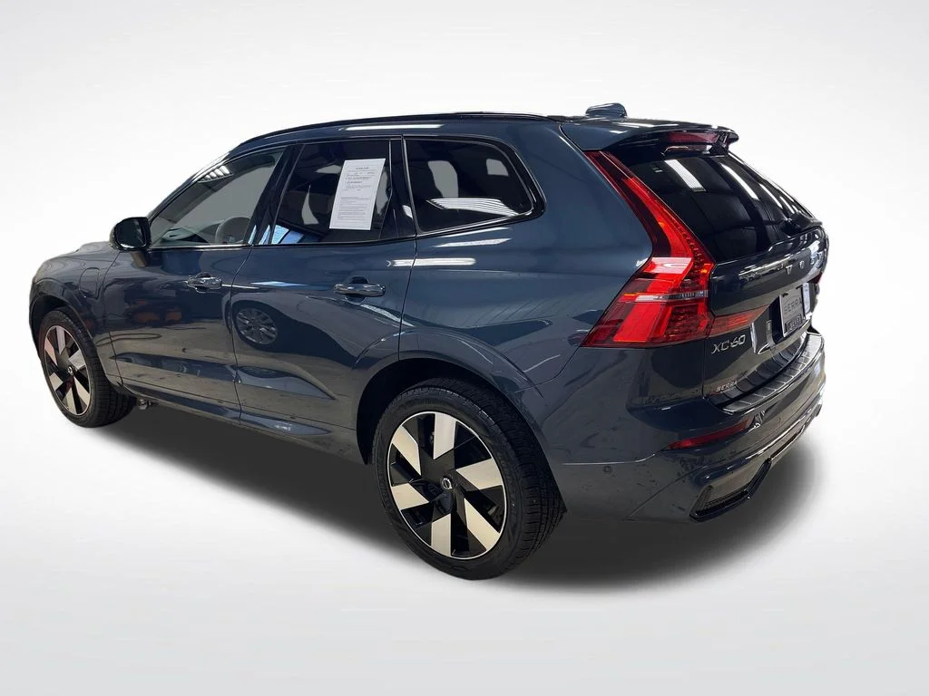Certified Used 2025 Blue Volvo T8 Plus image 5