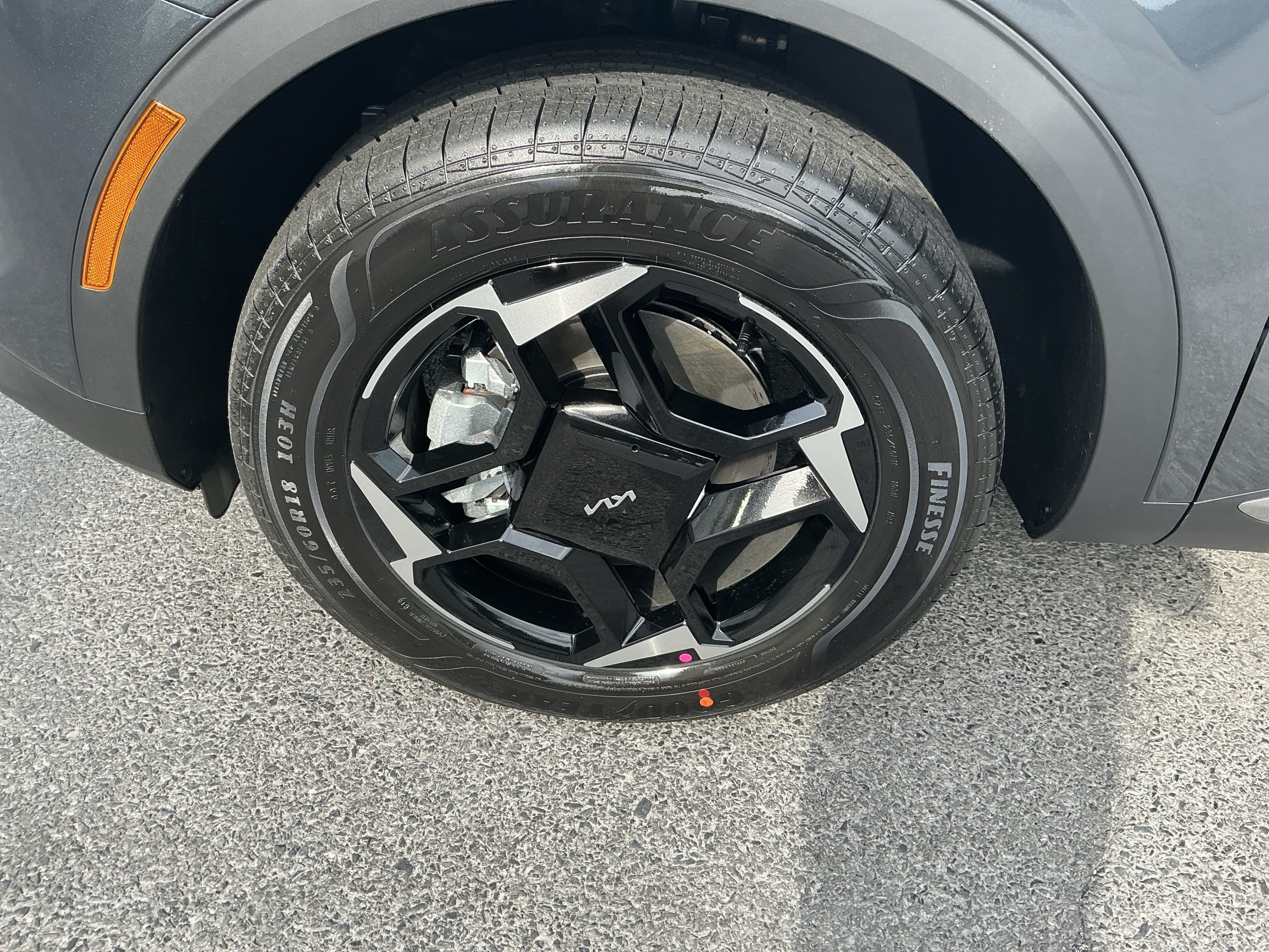 New 2026 Gravity Gray Kia EX image 36