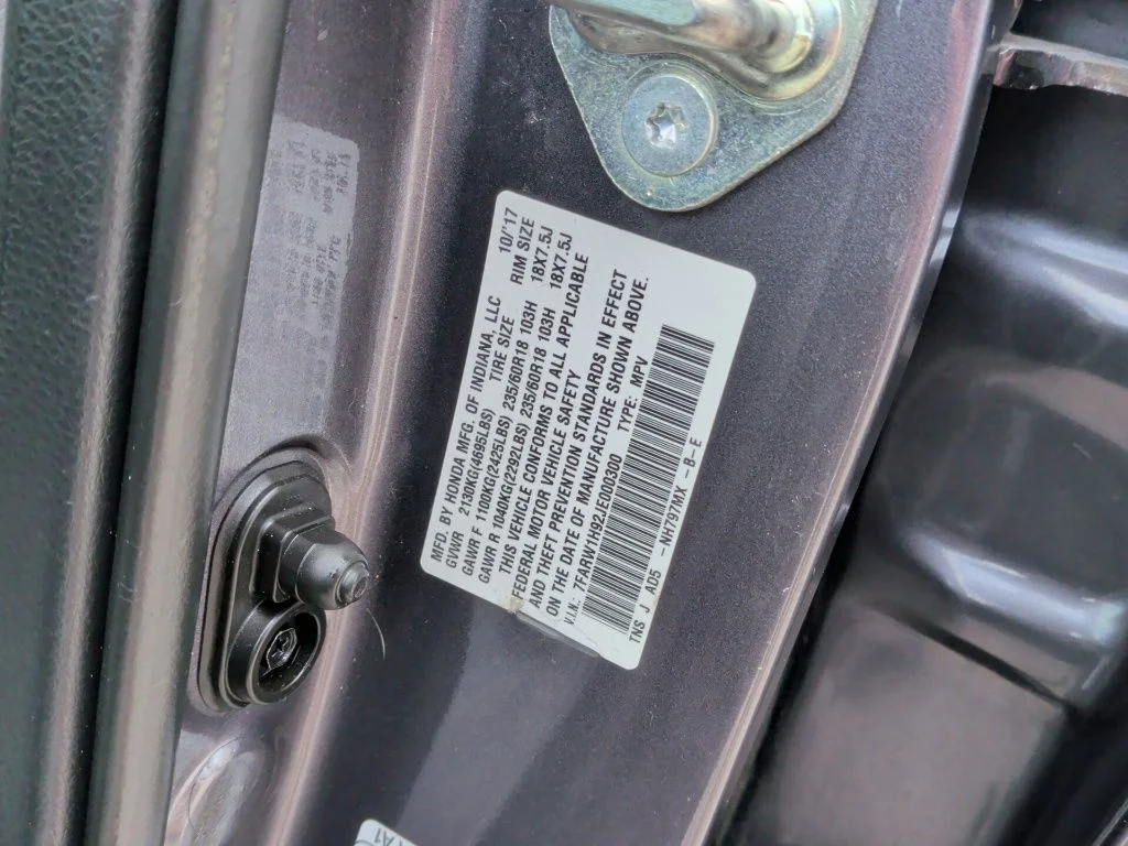 Used 2018 Lunar Silver Metallic Honda Touring image 45