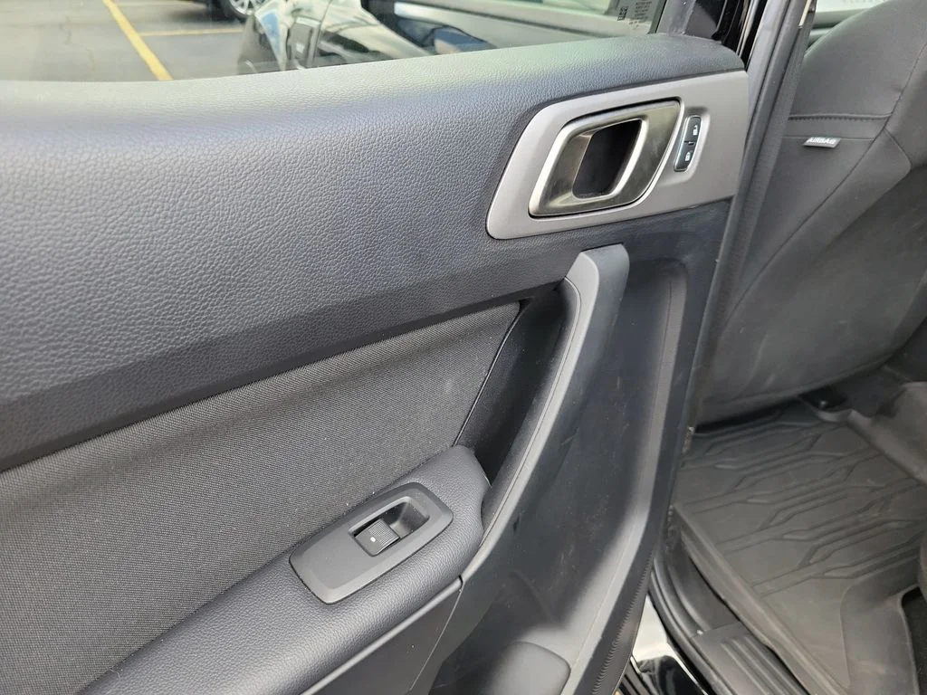 Used 2019 Black Ford XLT image 20