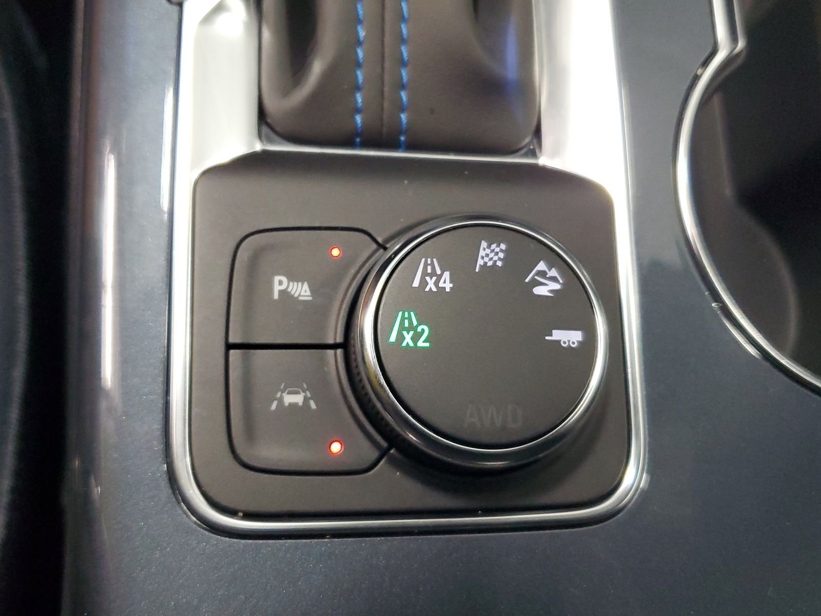 Used 2025 Black Chevrolet RS image 29