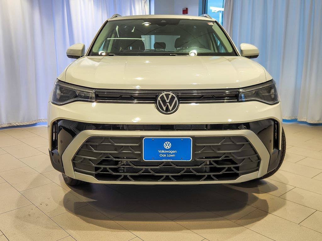 New 2026 Pure White Volkswagen 1.5T SE image 2