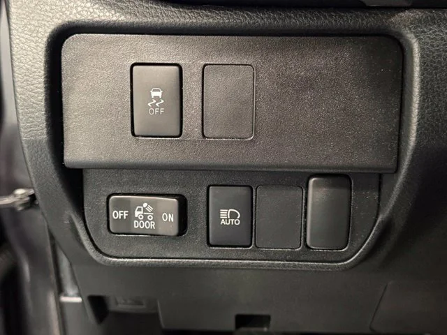 Used 2021 Gray Toyota SR5 image 12