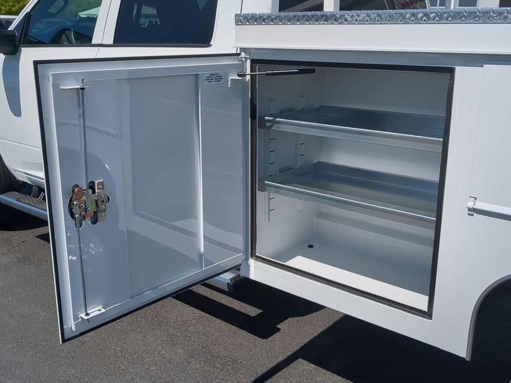 2024 RAM 3500 Chassis Tradesman - Photo 11