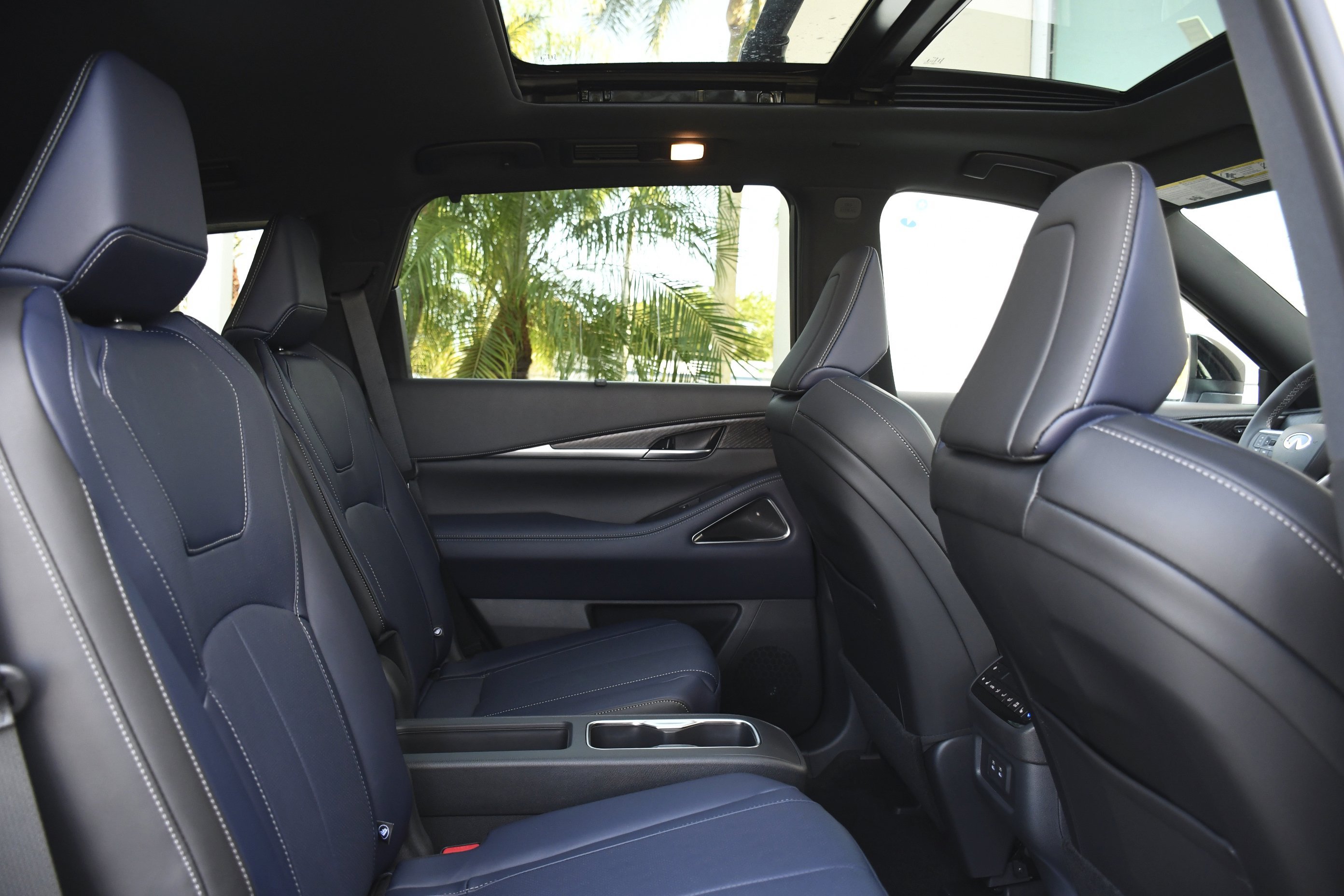 New 2026 RADIANT WHITE INFINITI Sport AWD image 31