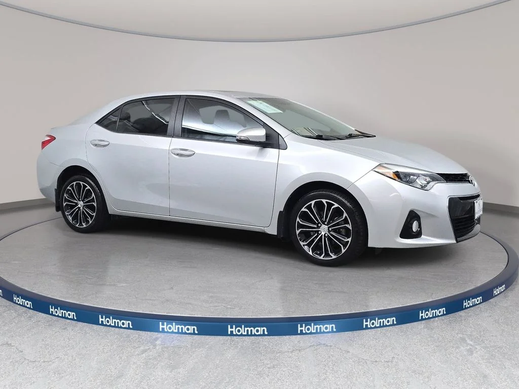 Used 2014 Classic Silver Metallic Toyota S Premium image 4