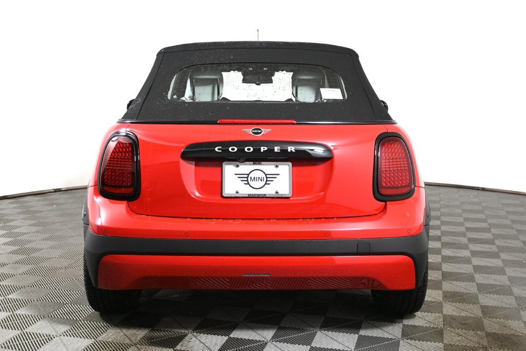 Used 2026 Red MINI  image 7