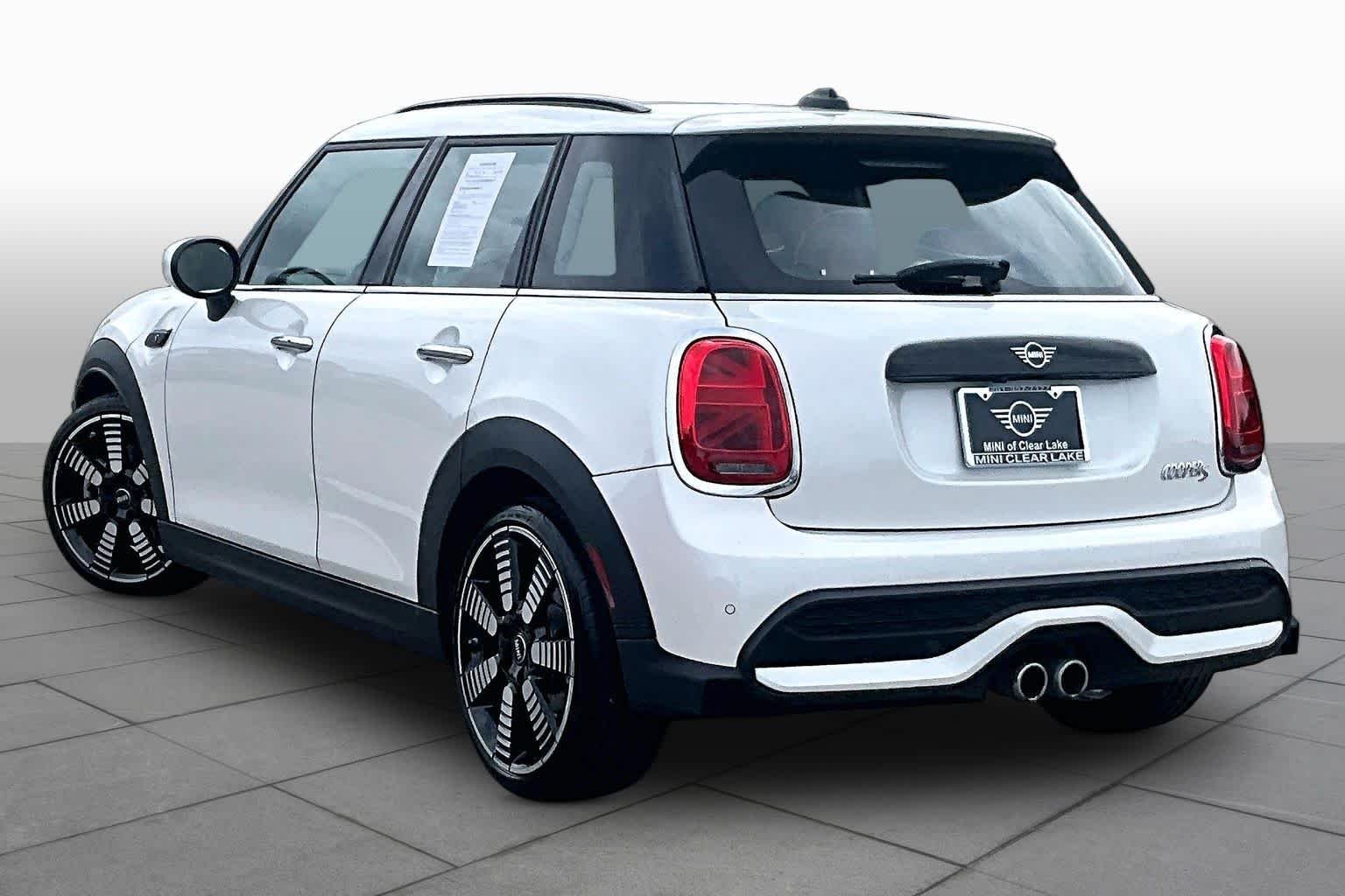 Used 2024 Nanuq White Metallic MINI Cooper S image 11