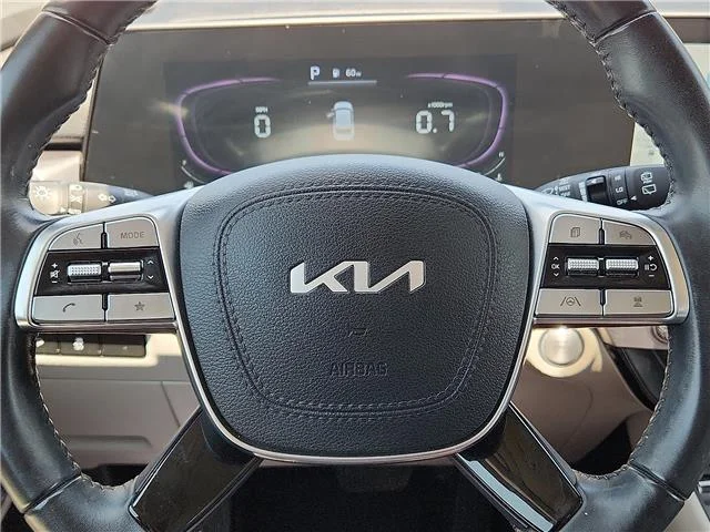 Used 2024 Gravity Gray - KDG KIA S Front-Wheel Drive image 19