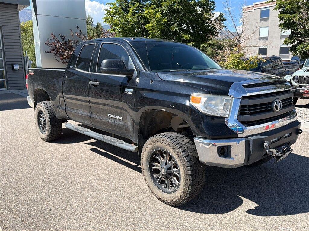 Used 2014 Black Toyota SR5 image 2