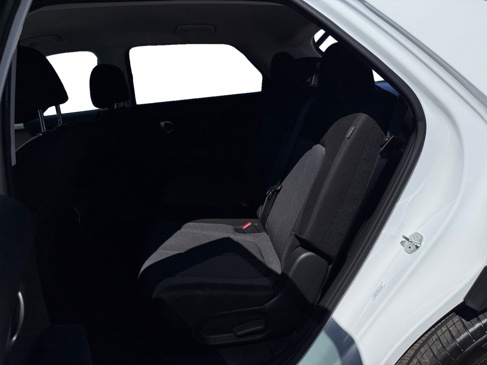 Certified Used 2024 Atlas White Hyundai SEL image 16