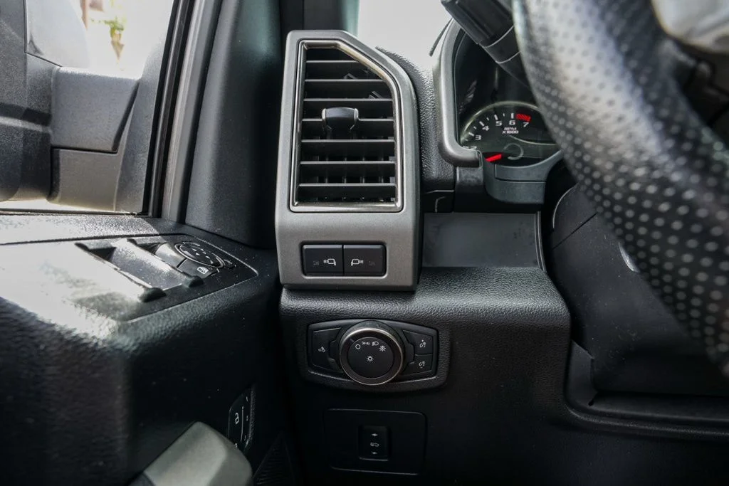 Used 2018 Gray Ford Raptor image 34
