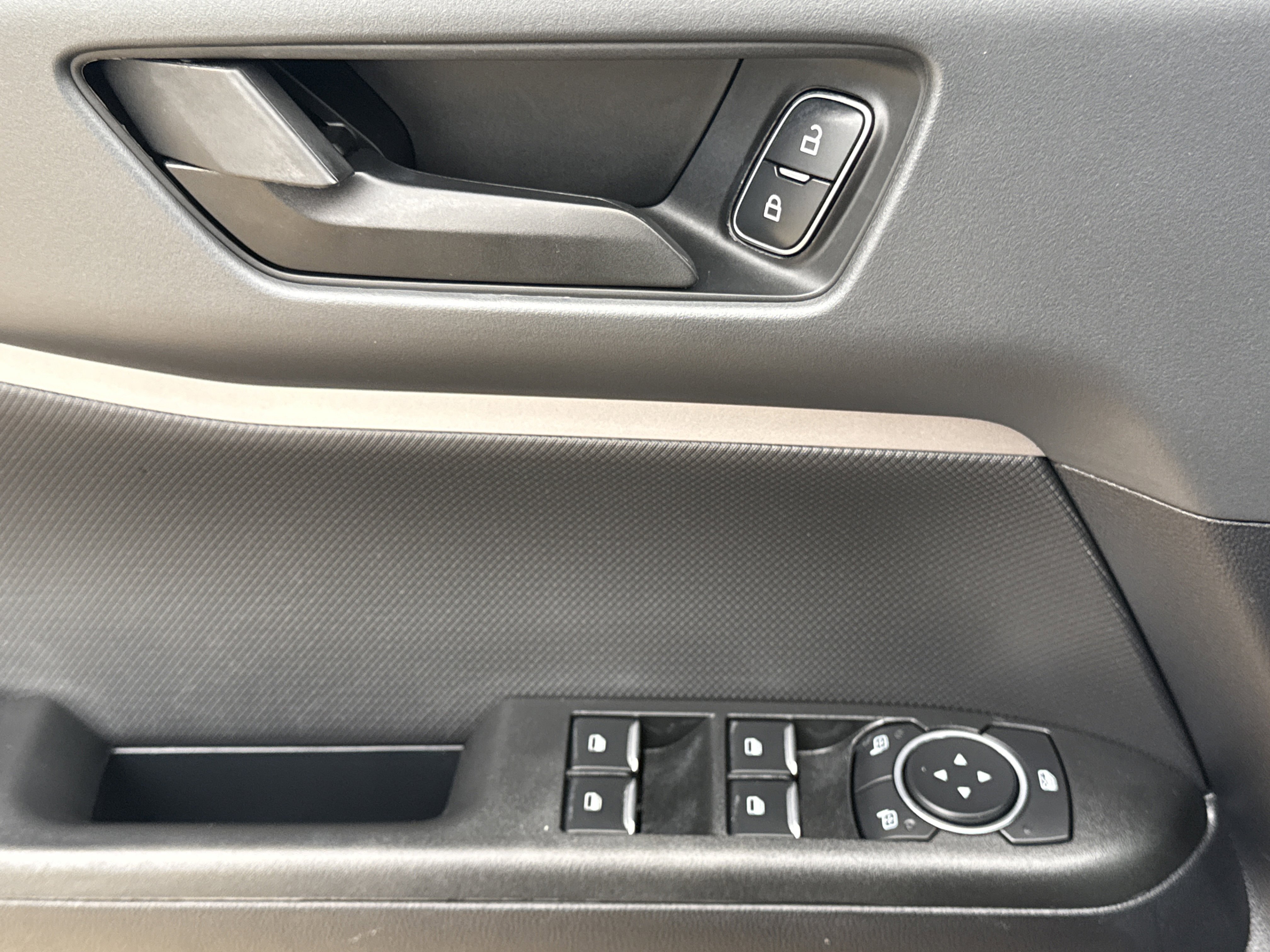 Used 2024  Ford Big Bend image 16