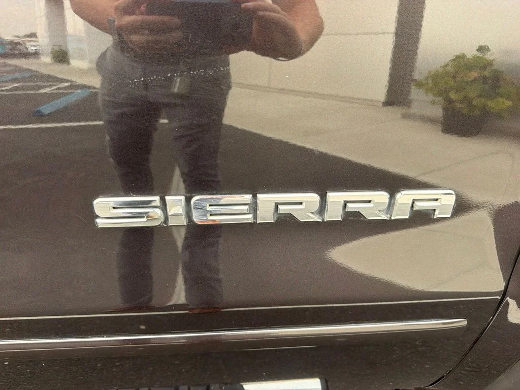 Used 2015 Iridium Metallic GMC SLE image 7