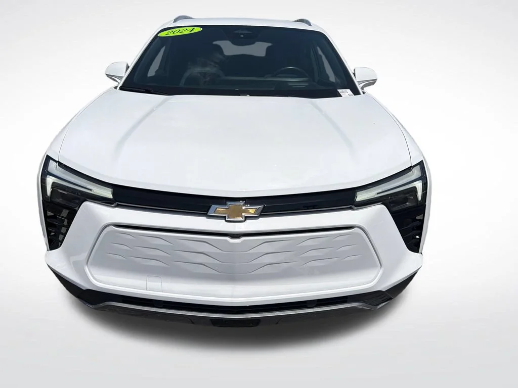 Used 2024 Chevrolet Blazer EV LT with VIN 3GNKDBRJ0RS267799 for sale in Clinton, MI