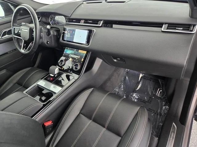 Used 2023 Brown Land Rover R-Dynamic S MHEV image 18