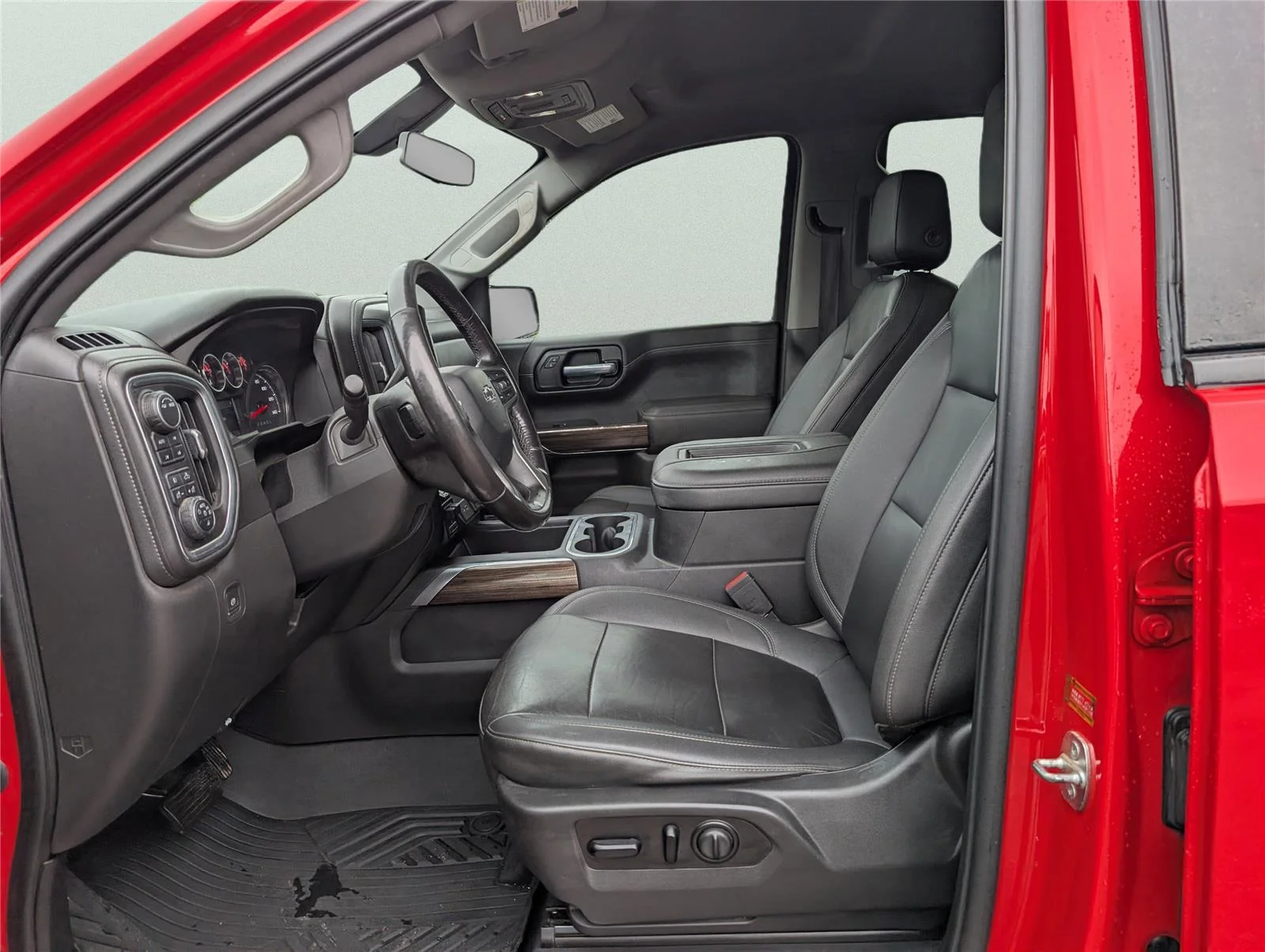 Used 2021 RED HOT Chevrolet LT Trail Boss image 17