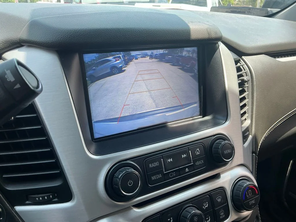 Used 2020 White GMC SLT image 44