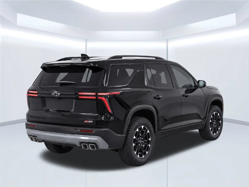 New 2027 Black Chevrolet Z71 image 4