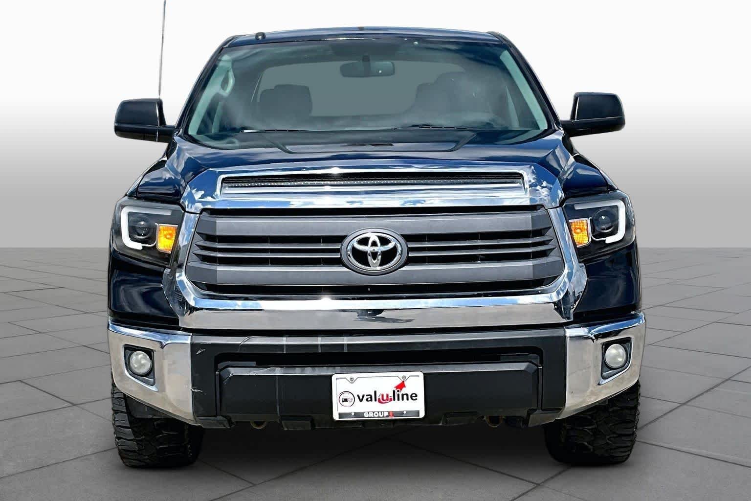 Used 2014 Black Toyota SR5 image 4