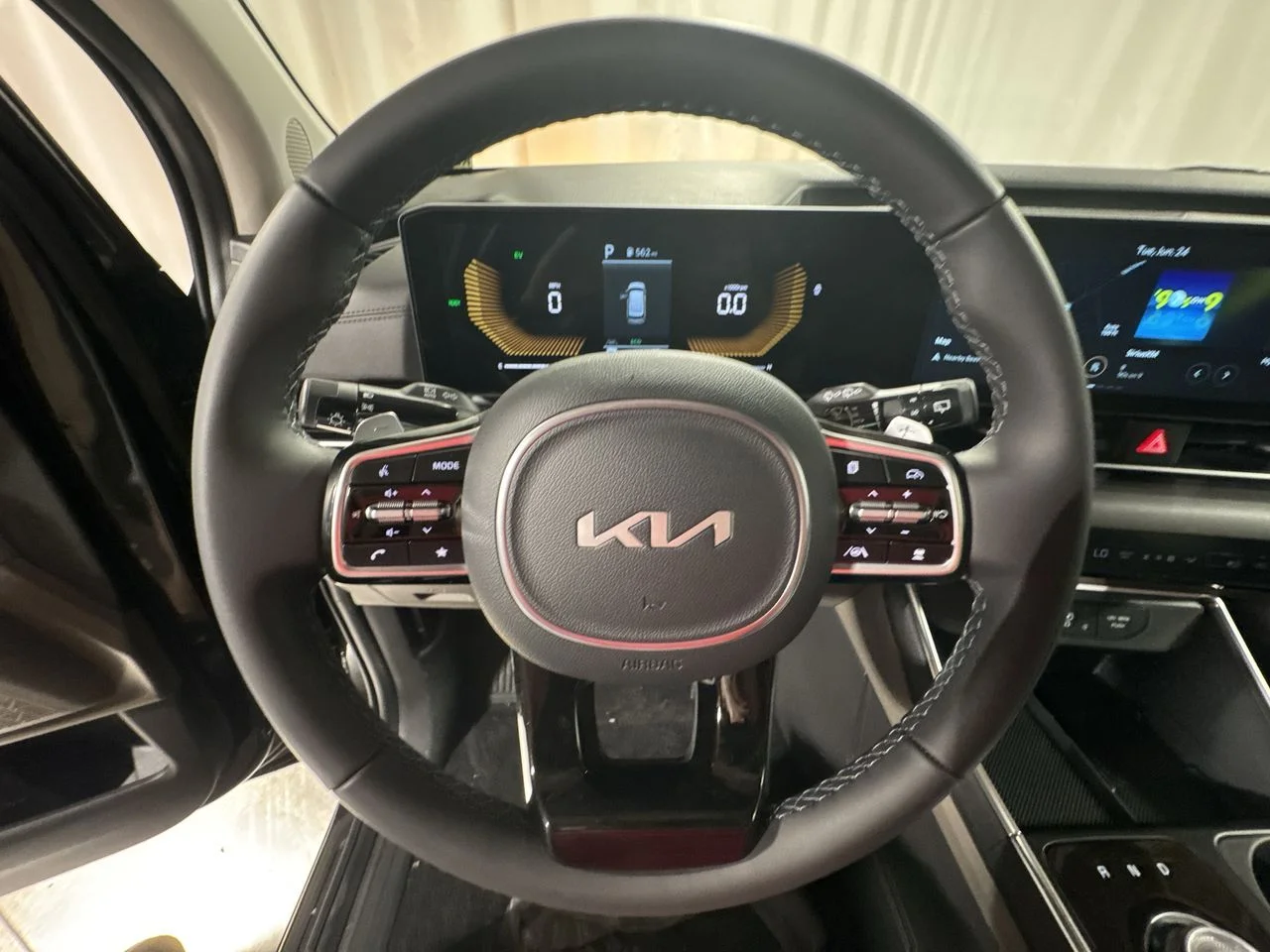 2026 Kia Carnival EX - Photo 20