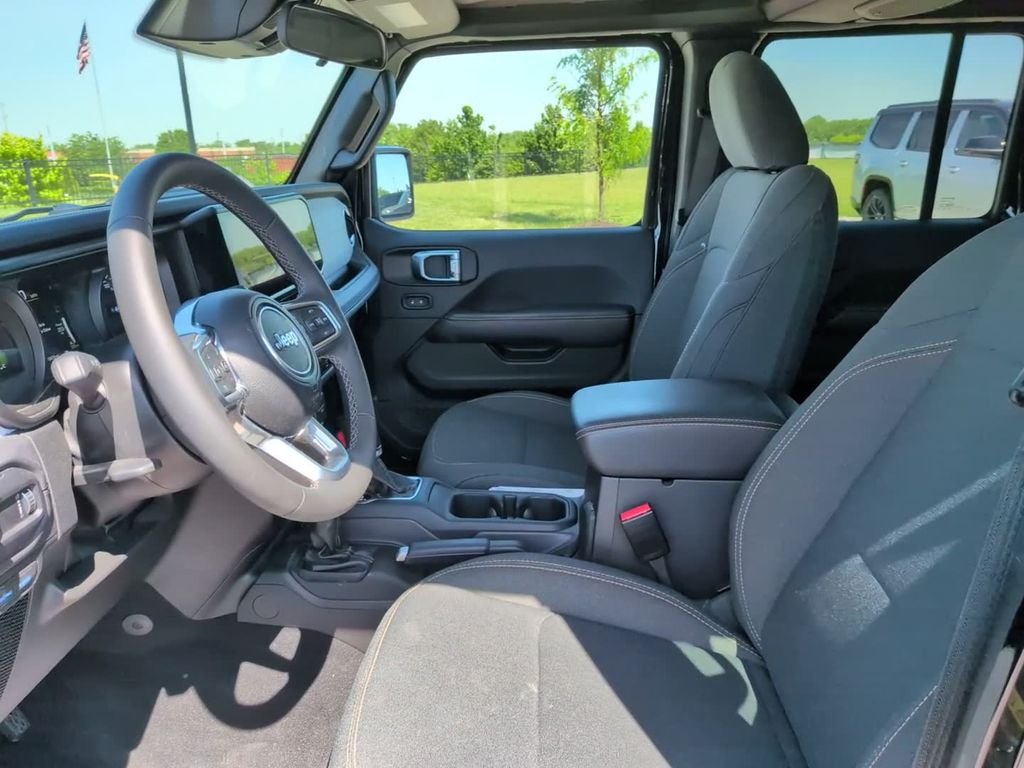 Used 2025 Black Jeep Sahara 4xe image 24