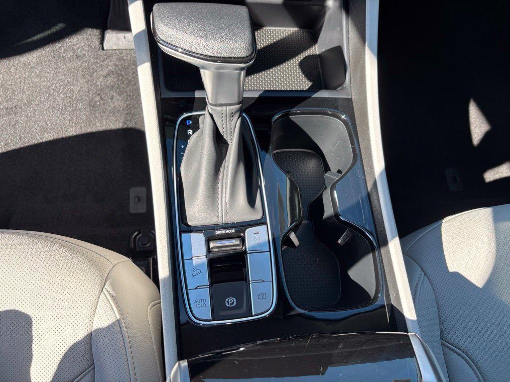 New 2026 Silver Hyundai SEL Plus FWD image 23