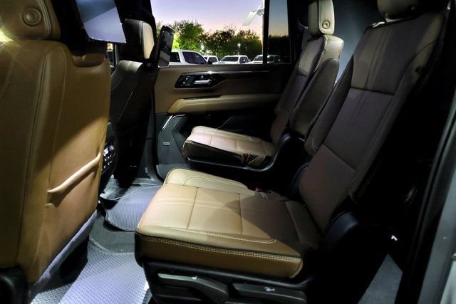 New 2026 Polar White Tricoat Chevrolet High Country image 18