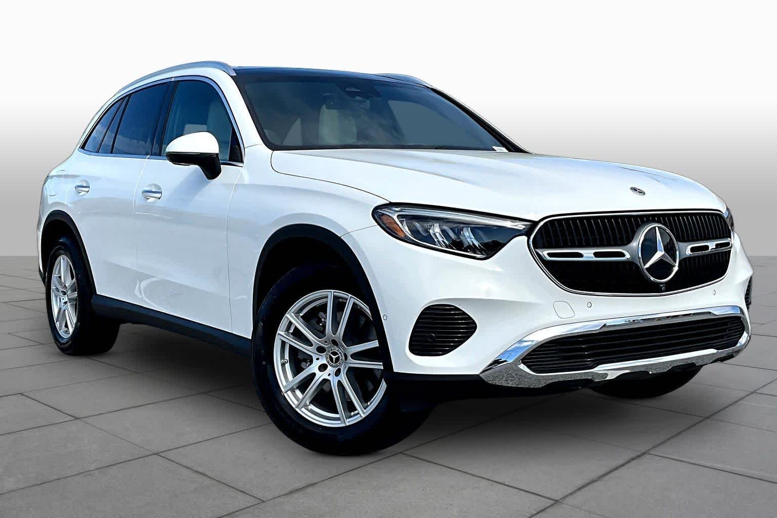 Used 2025 Polar White Mercedes-Benz GLC 300 image 3