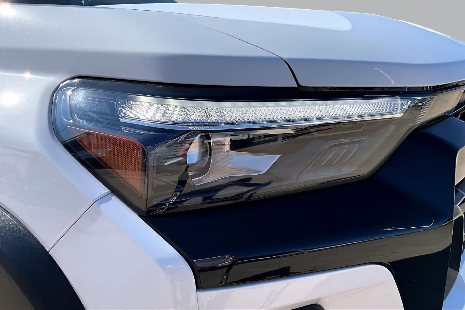 Used 2024 Summit White Chevrolet 4WD Z71 image 26