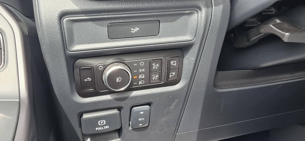 New 2026 Iconic Silver Metallic Ford Lariat® image 15