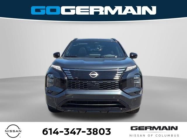 New 2026 Gray Nissan Platinum image 3