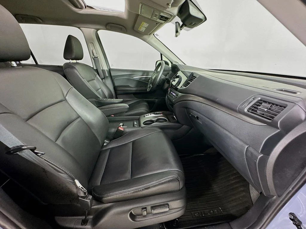 Certified Used 2022 Gray Honda Special Edition image 39