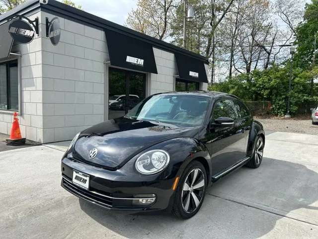2012 Volkswagen Beetle 2.0T Turbo Hatchback 2D