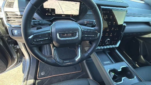 2025 GMC Acadia AT4 - Photo 18