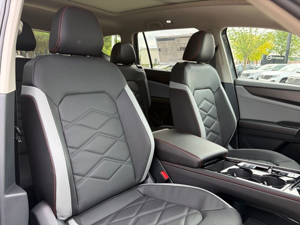 New 2026 Pure Gray Volkswagen 2.0T Peak Edition image 17