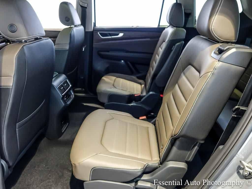 New 2026 Pure Gray Volkswagen 2.0T SEL image 9